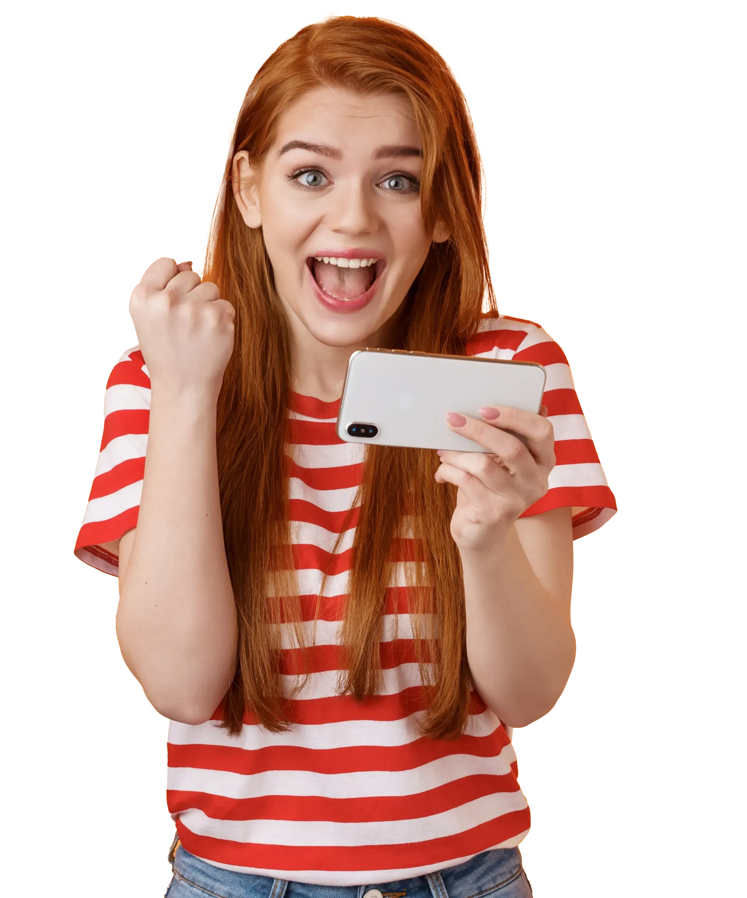 Junge Frau, die ein Smartphone in der Hand hält und sich freut.